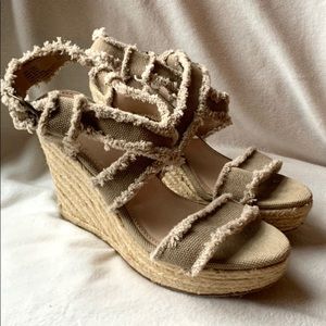 Candie’s Camimi Khaki Espadrille Wedge Sandals